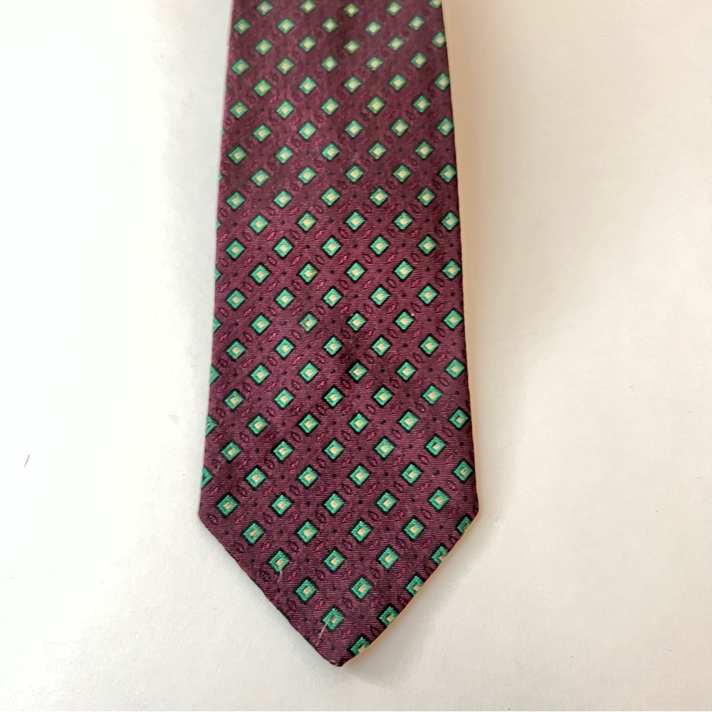 YvesSaintLaurent Men’s Red Geometric 100% Silk Neck Tie with Green